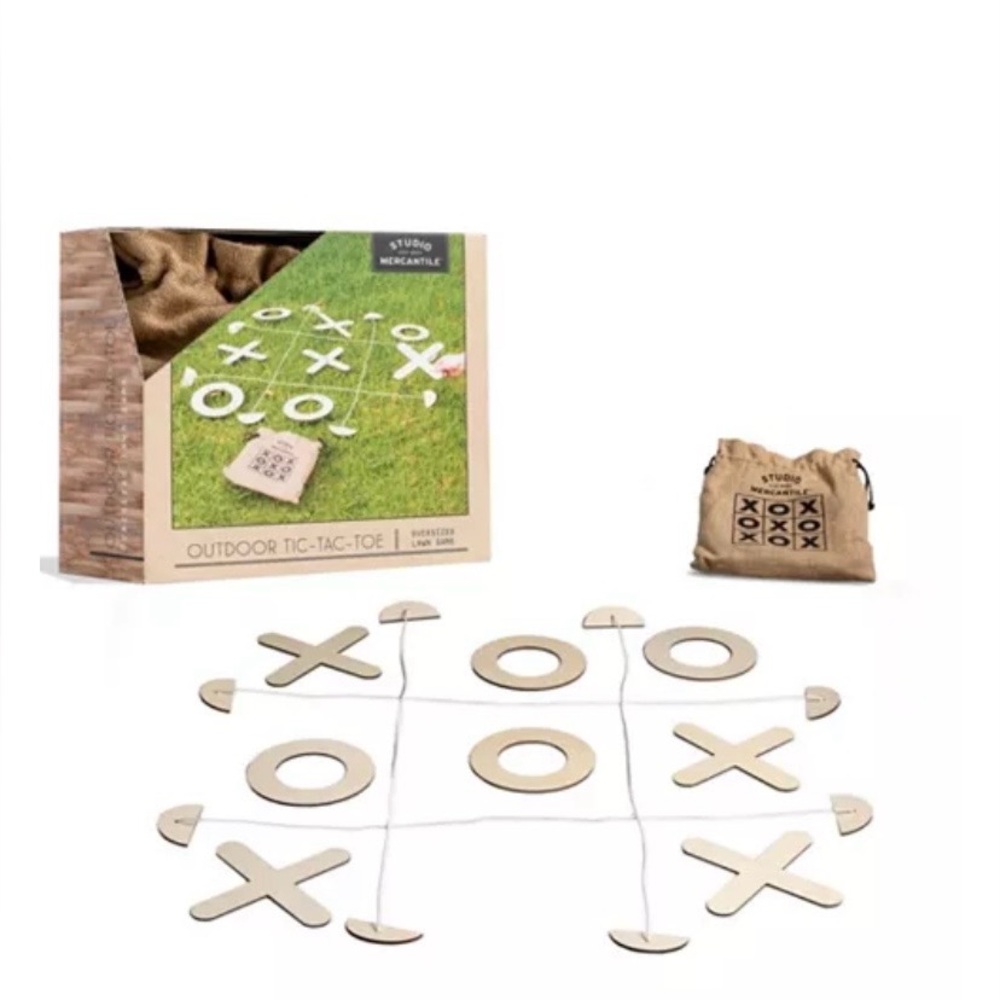 ❌⭕️ Studio Mercantile Oversized Outdoor Tic-Tac-Toe